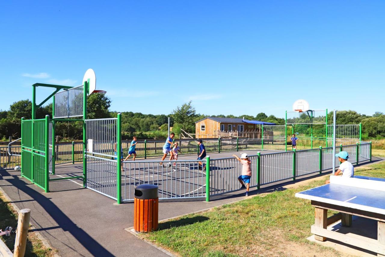 Camping De L'Etang Du Pays Blanc Guérande Exterior foto